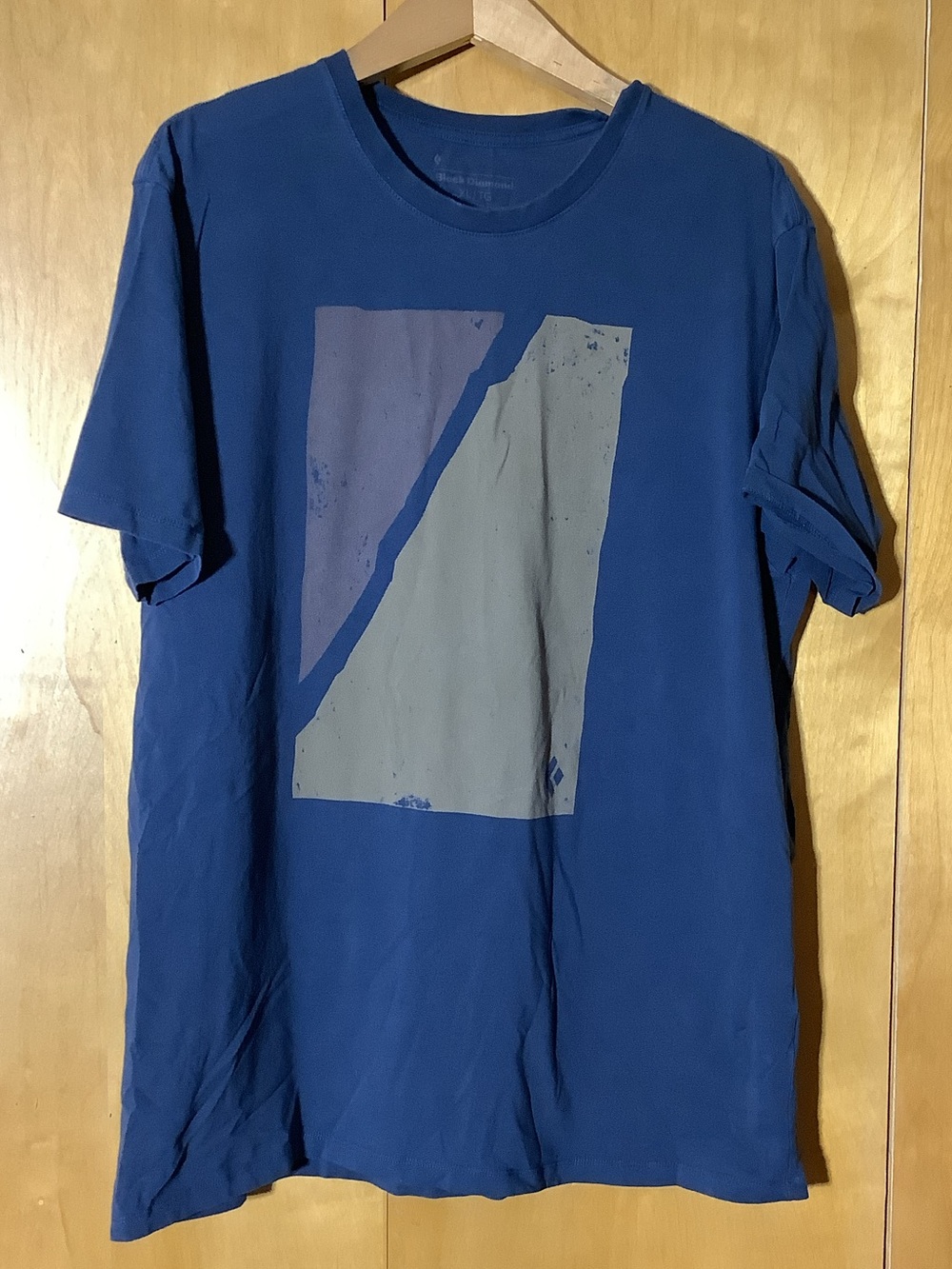 Black Diamond dusty blue graphic tee, size XL
